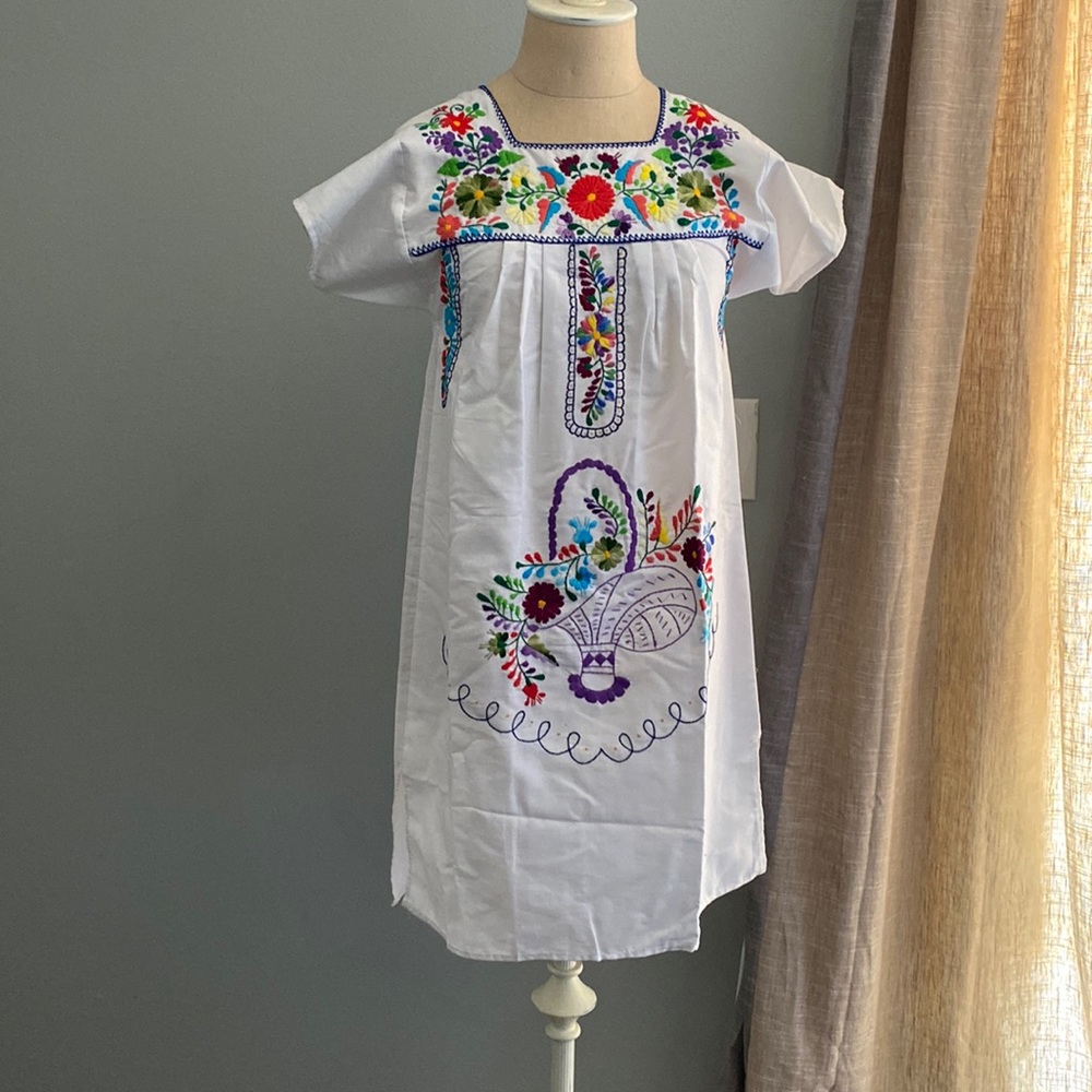 Embroidered Mexican Style Dress XS